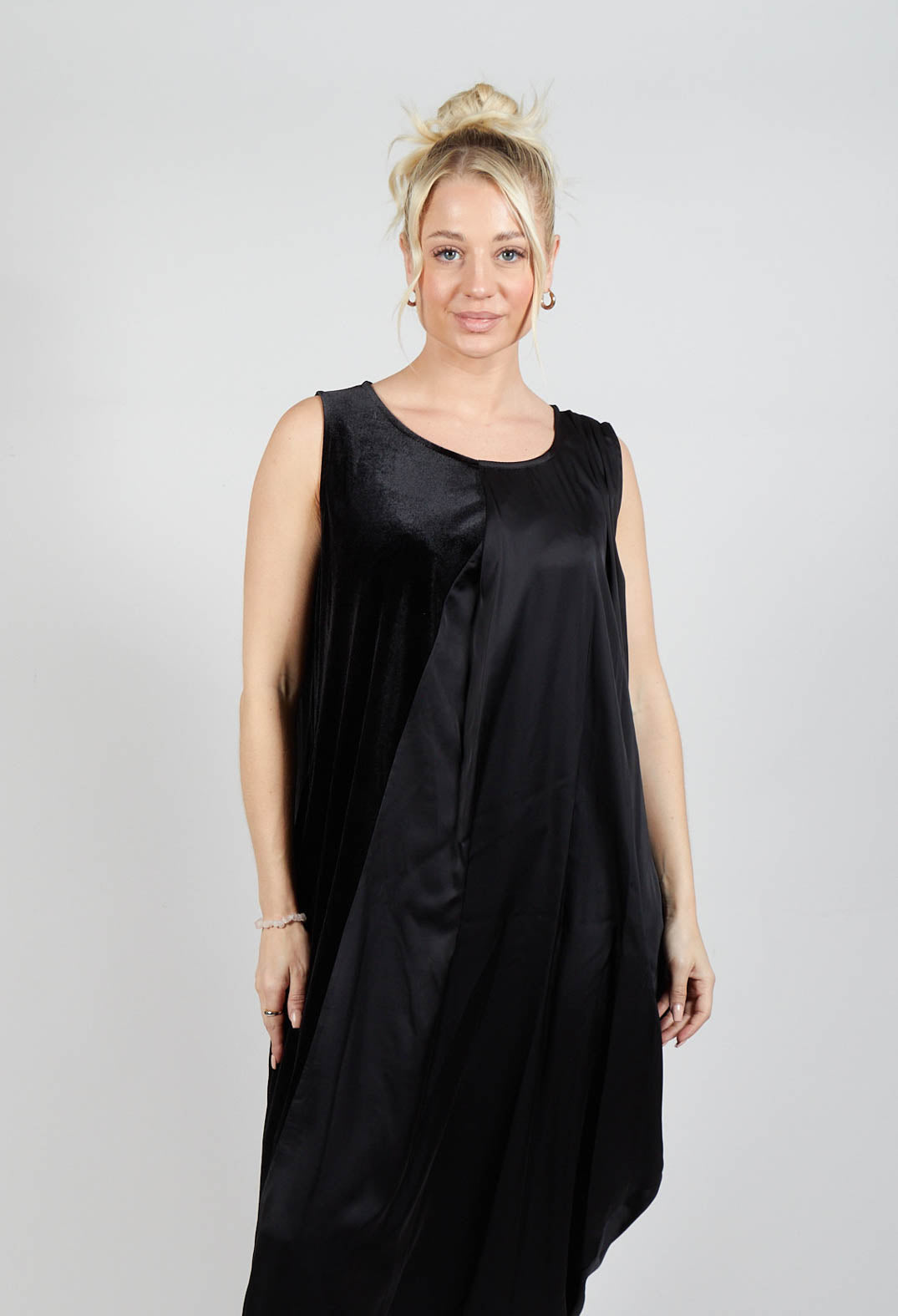 Sleeveless Dress in Ciniglia e Raso Viscosa Nero