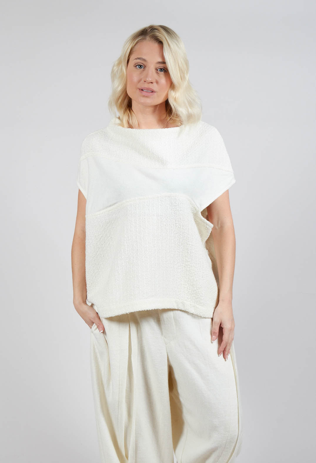 Sleeveless Jumper in Cream