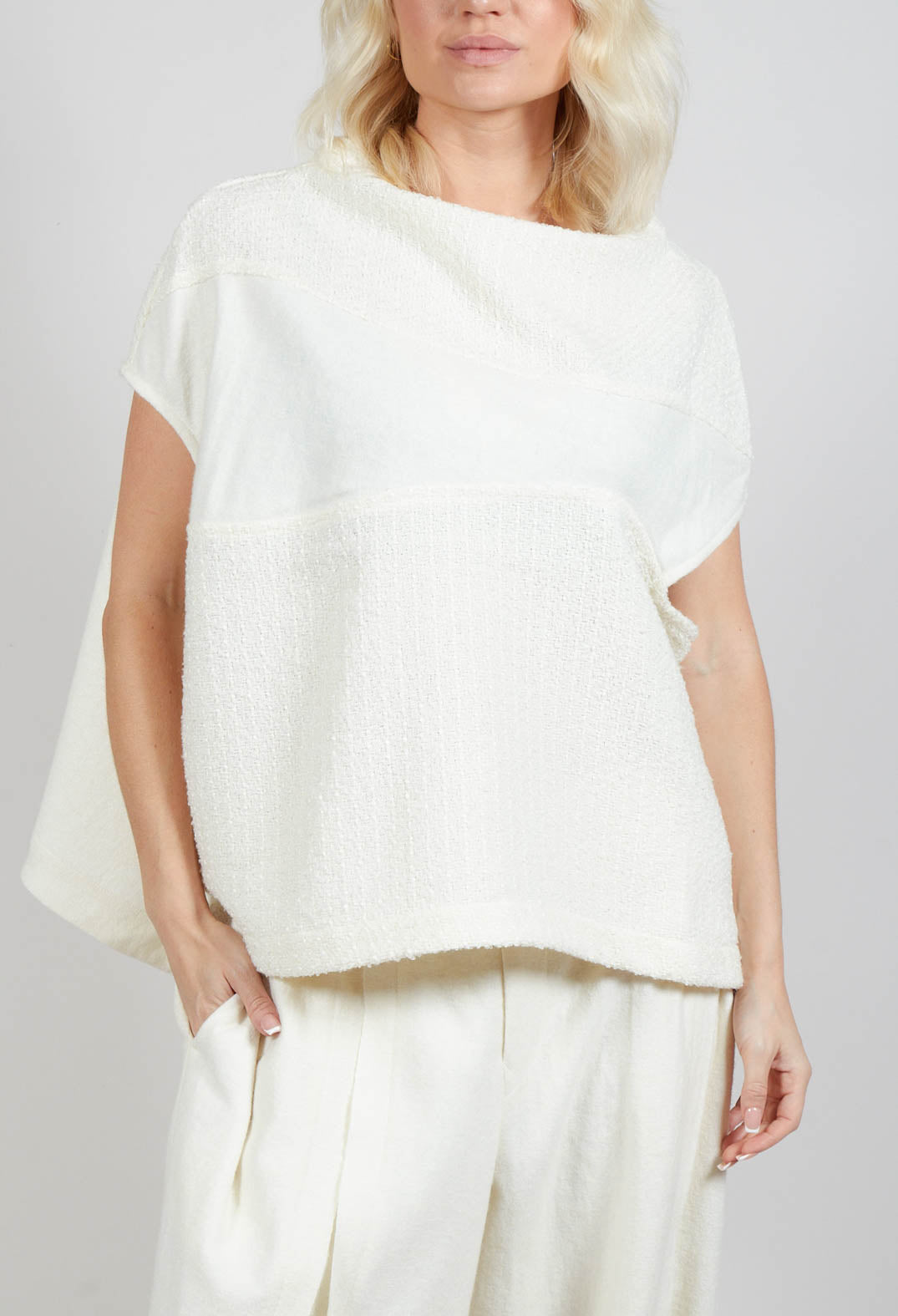 Sleeveless Jumper in Cream