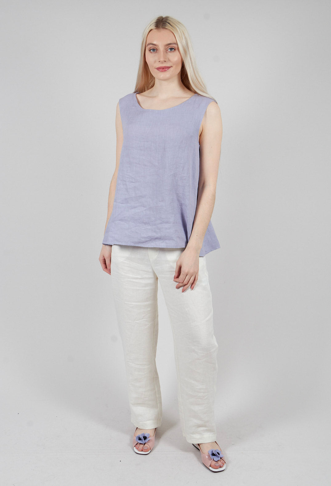 Sleeveless Linen Top in Lavanda