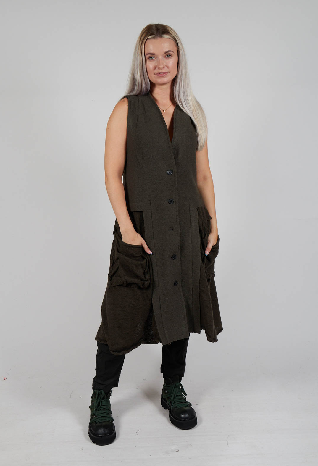 Sleeveless Longline Top with Feature Pockets in Jungle