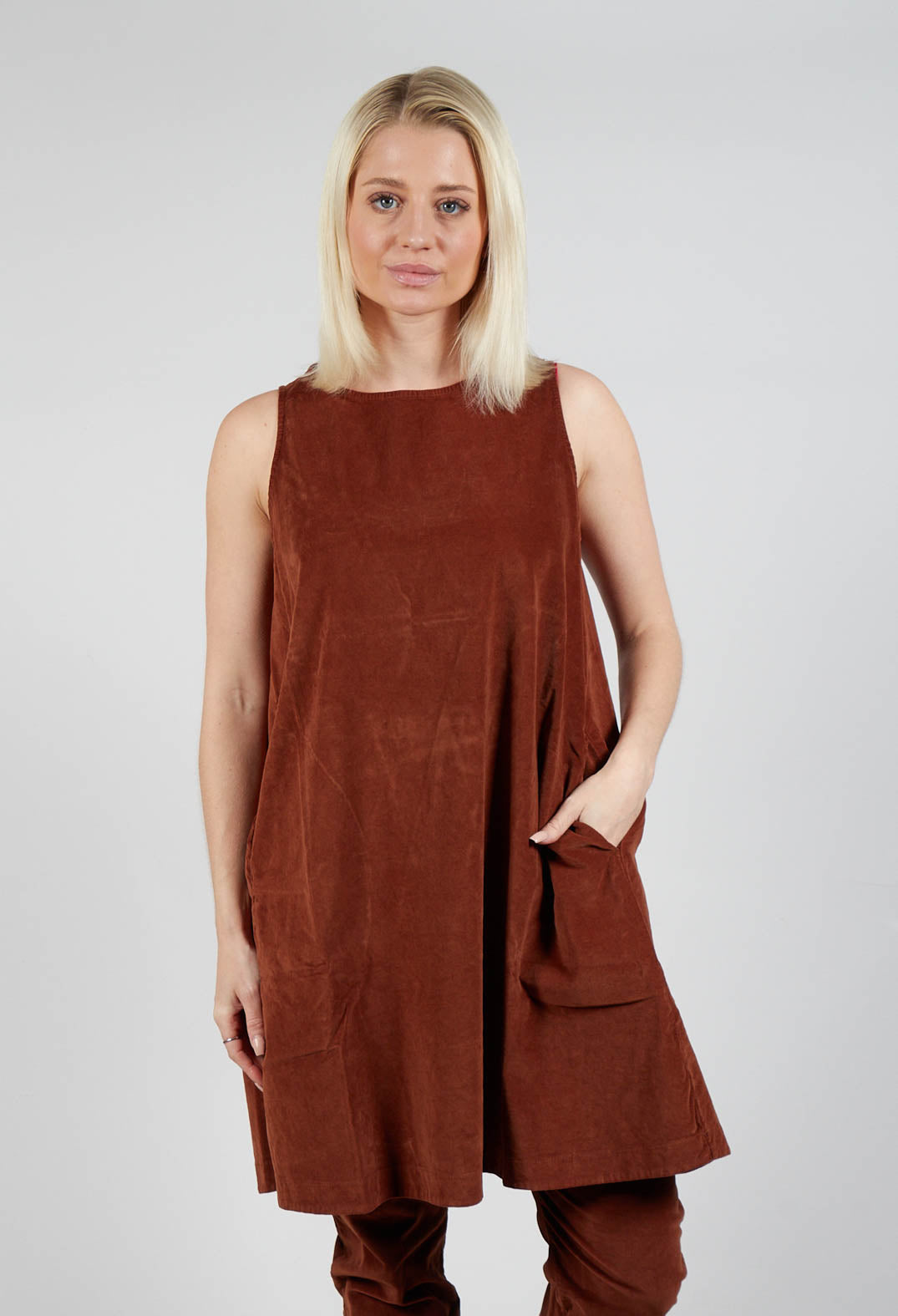 Sleeveless Tunic V in Rust