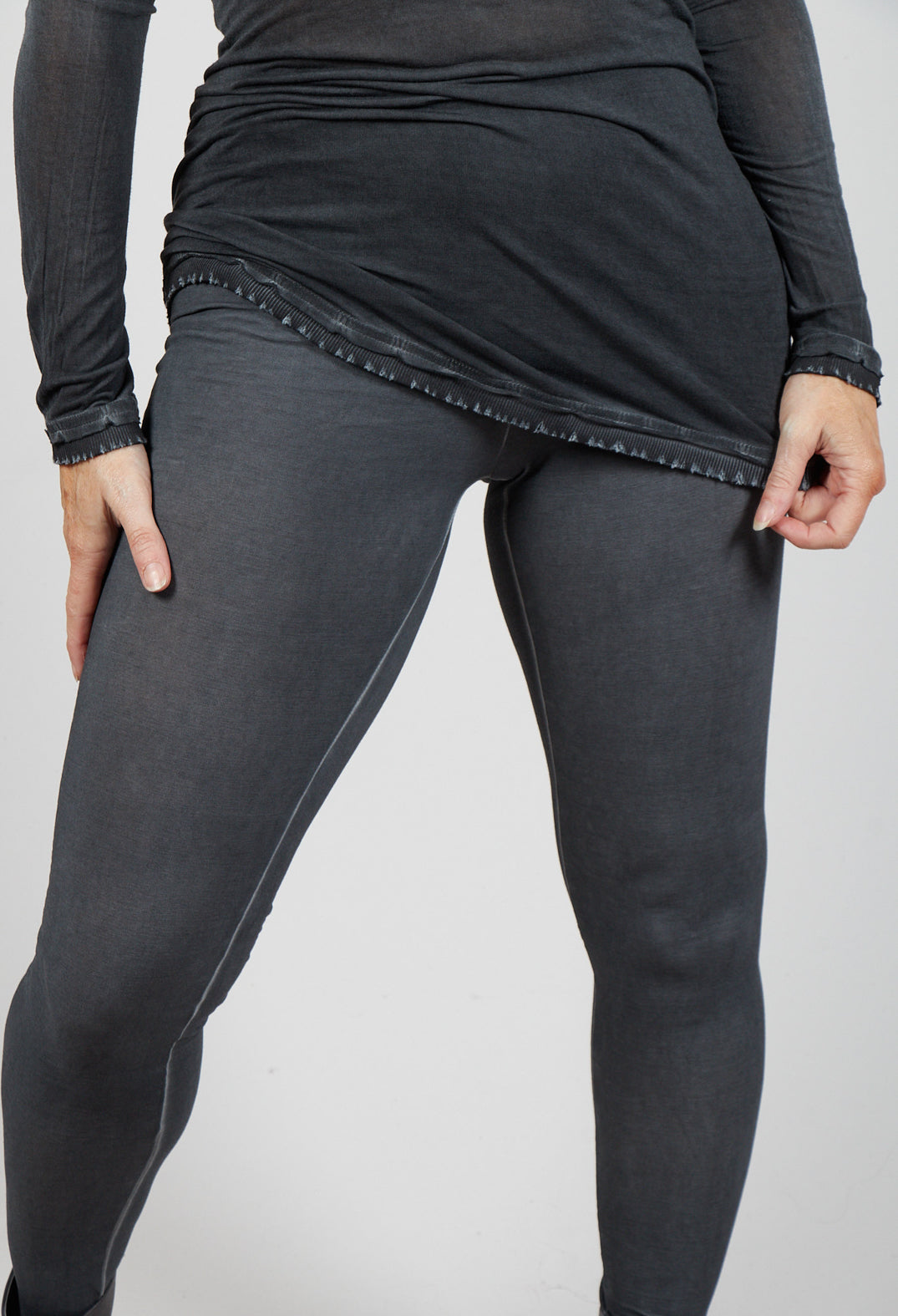 Slim Fit Leggings in Slate Cloud