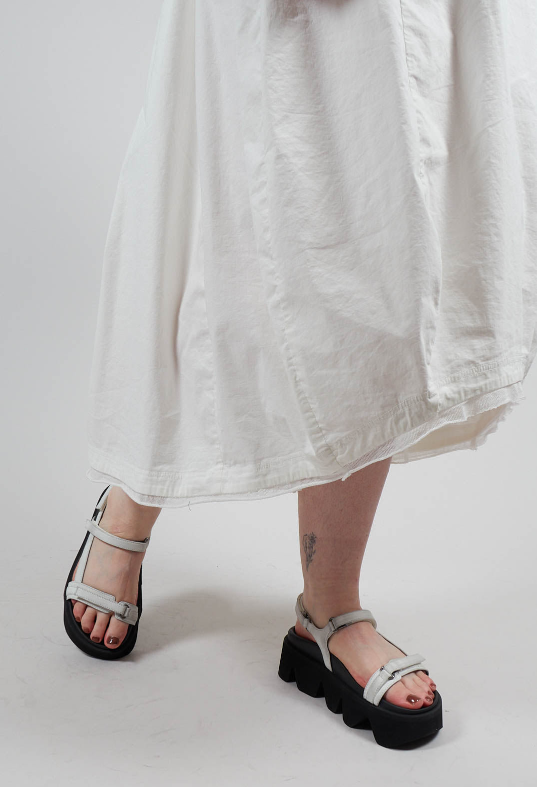 Slim Strap Sandals in Gasoline Bianco Ottico