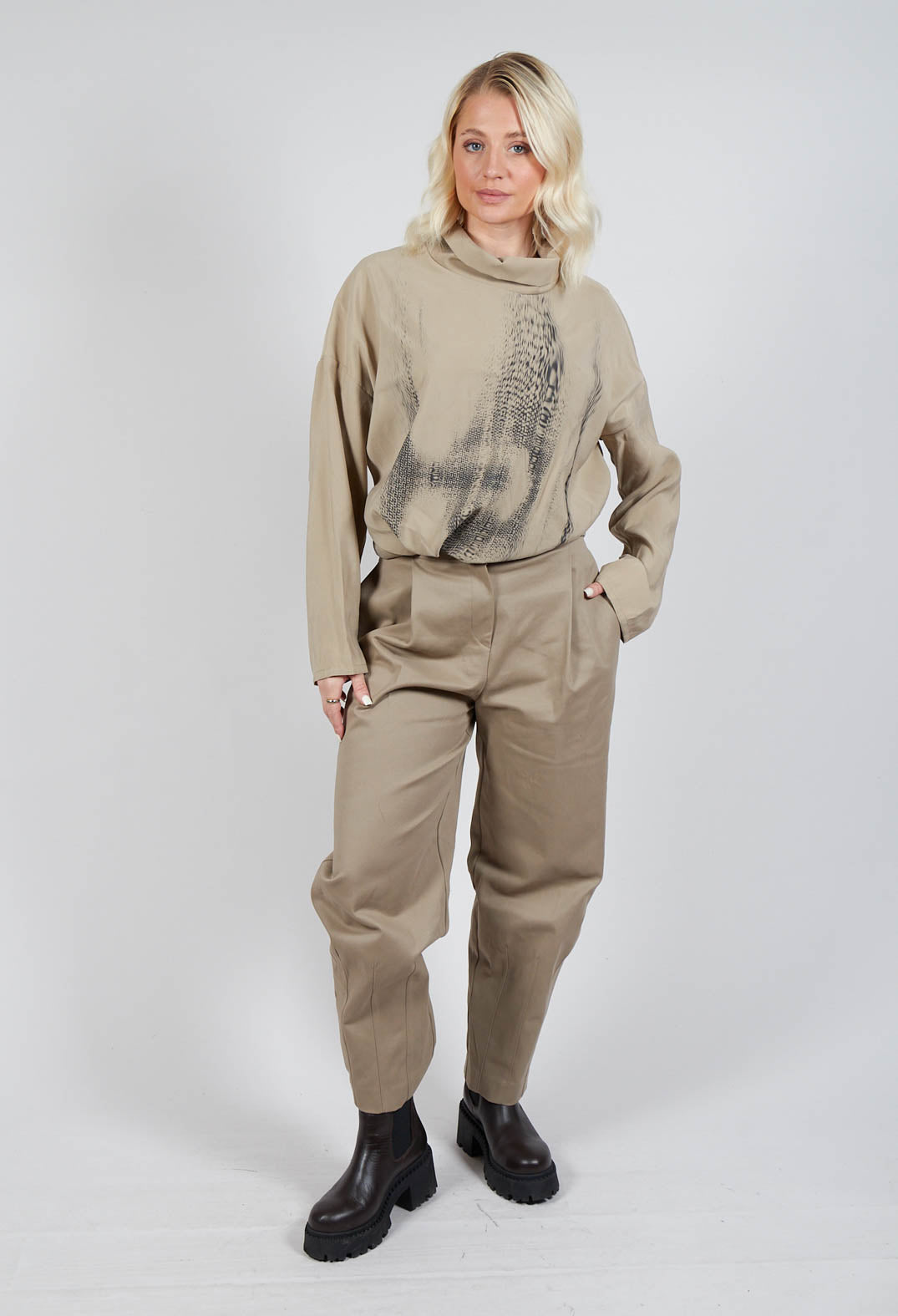 Sonia Trousers in Mastice