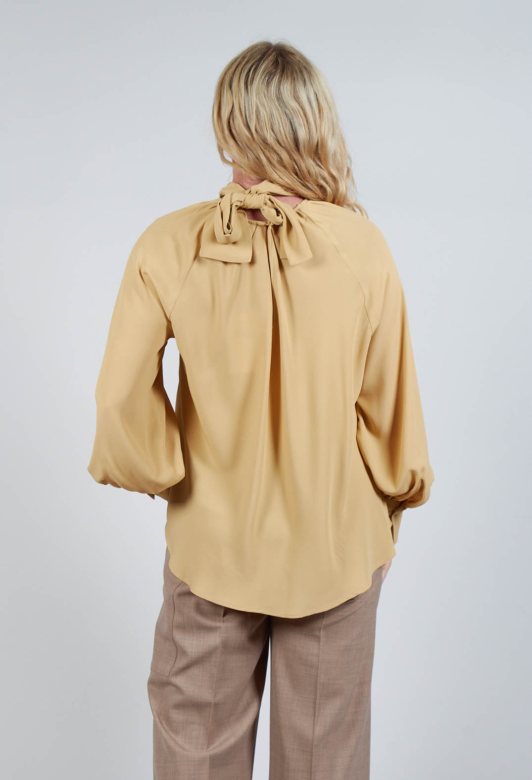 Storre Blouse in Butter