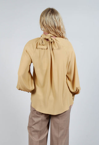 Storre Blouse in Butter