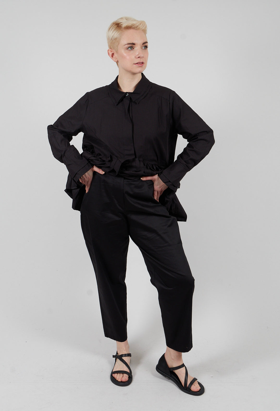 Straight Leg Trouser in Black