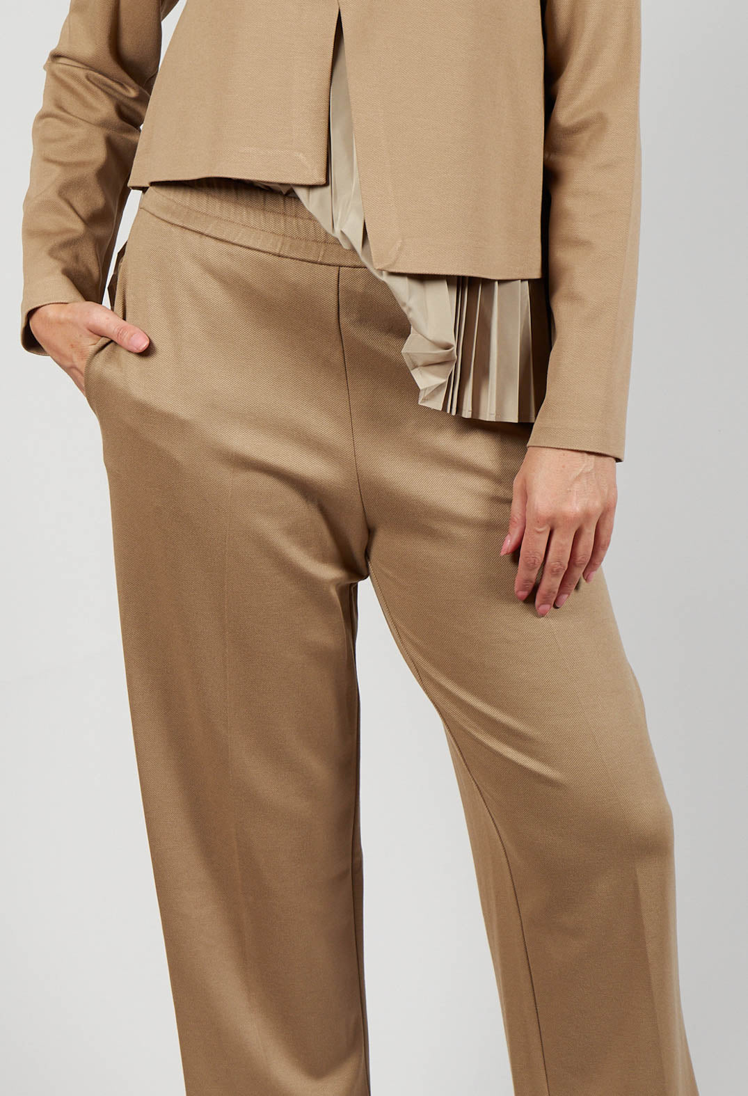 Straight Leg Trousers in Camel