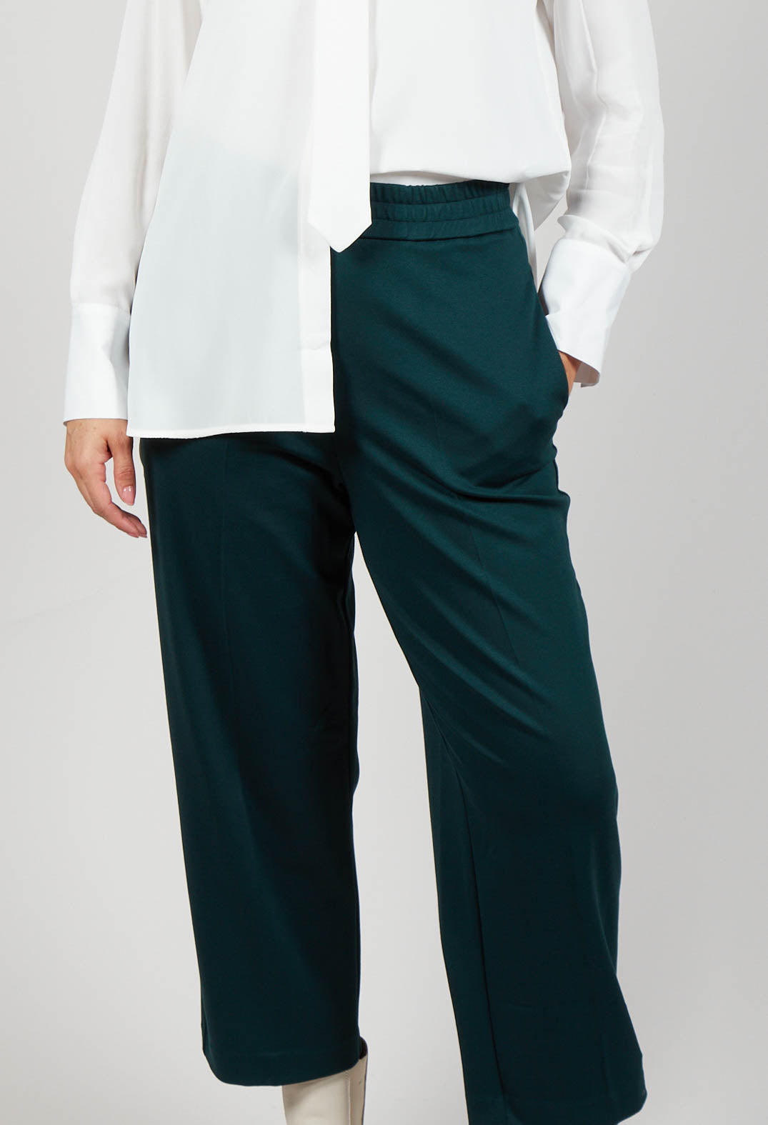 Straight Leg Trousers in Golfo