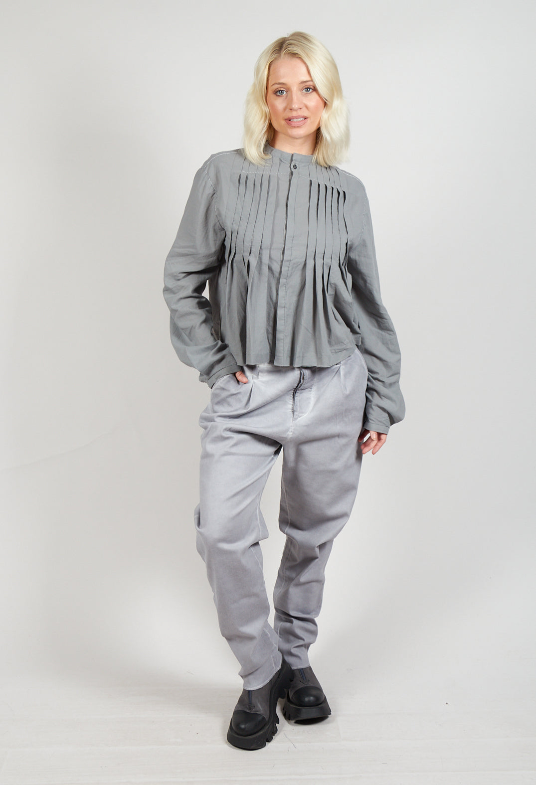 Straight Leg Trousers in Grey