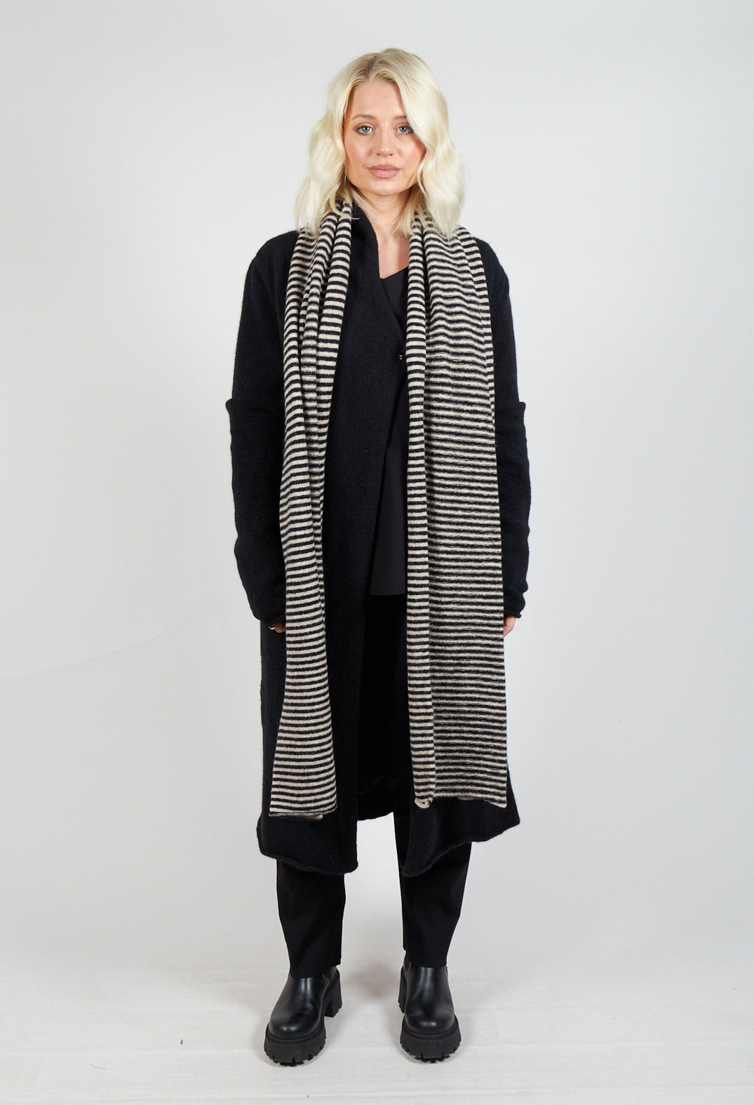 Striped Scarf in Crème and Black