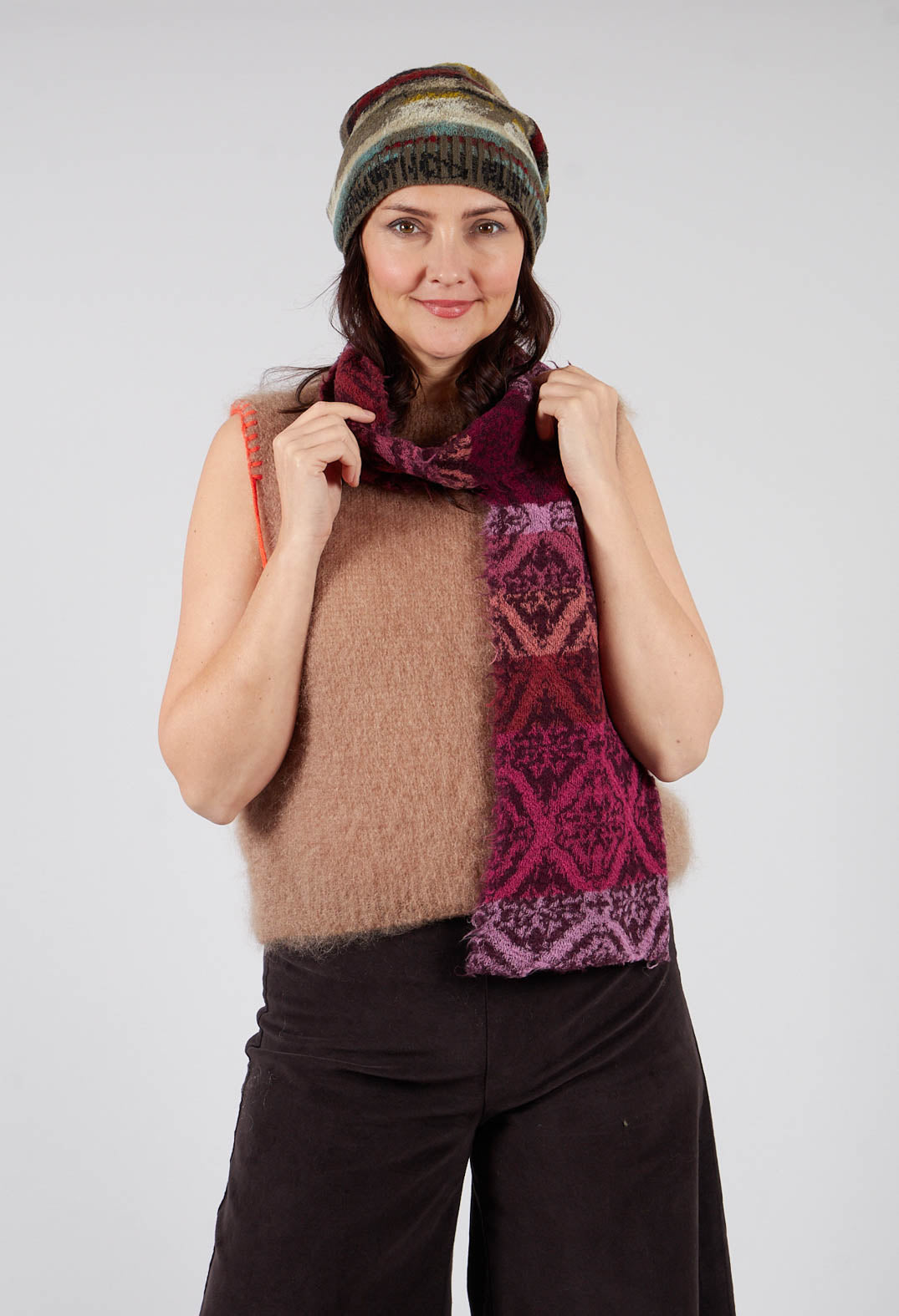 Tama Wool Scarf in Grape