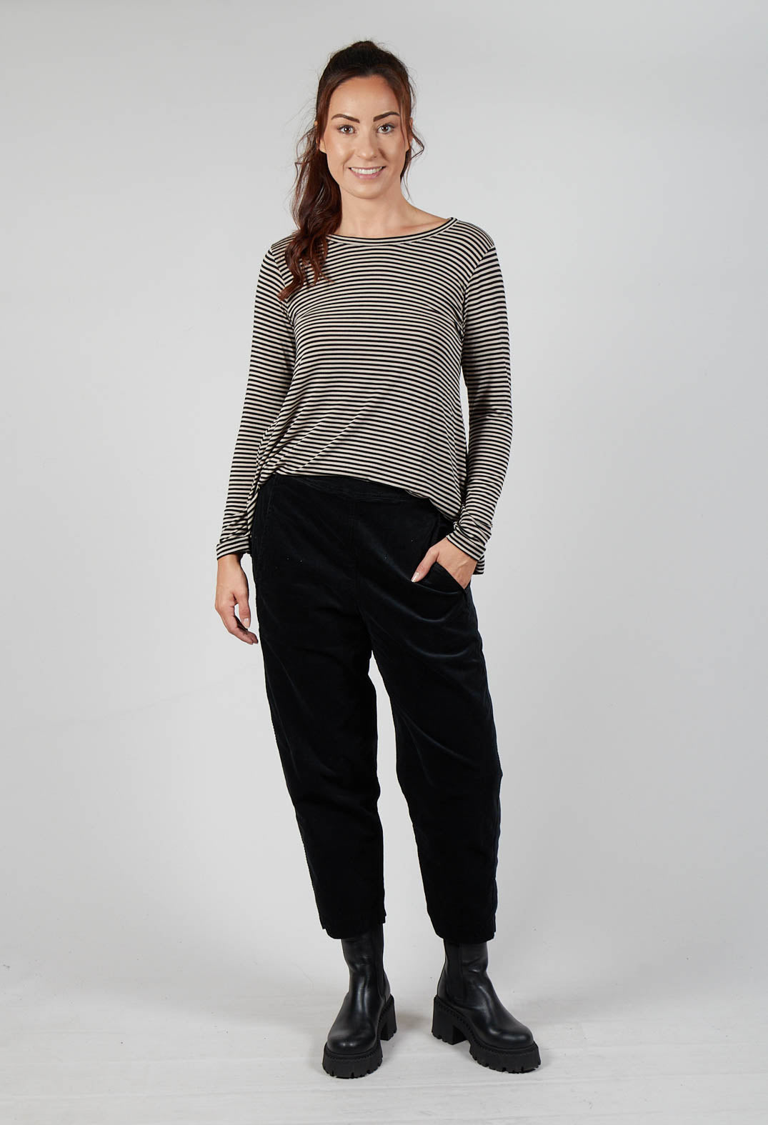 Terra L Trousers in Nero