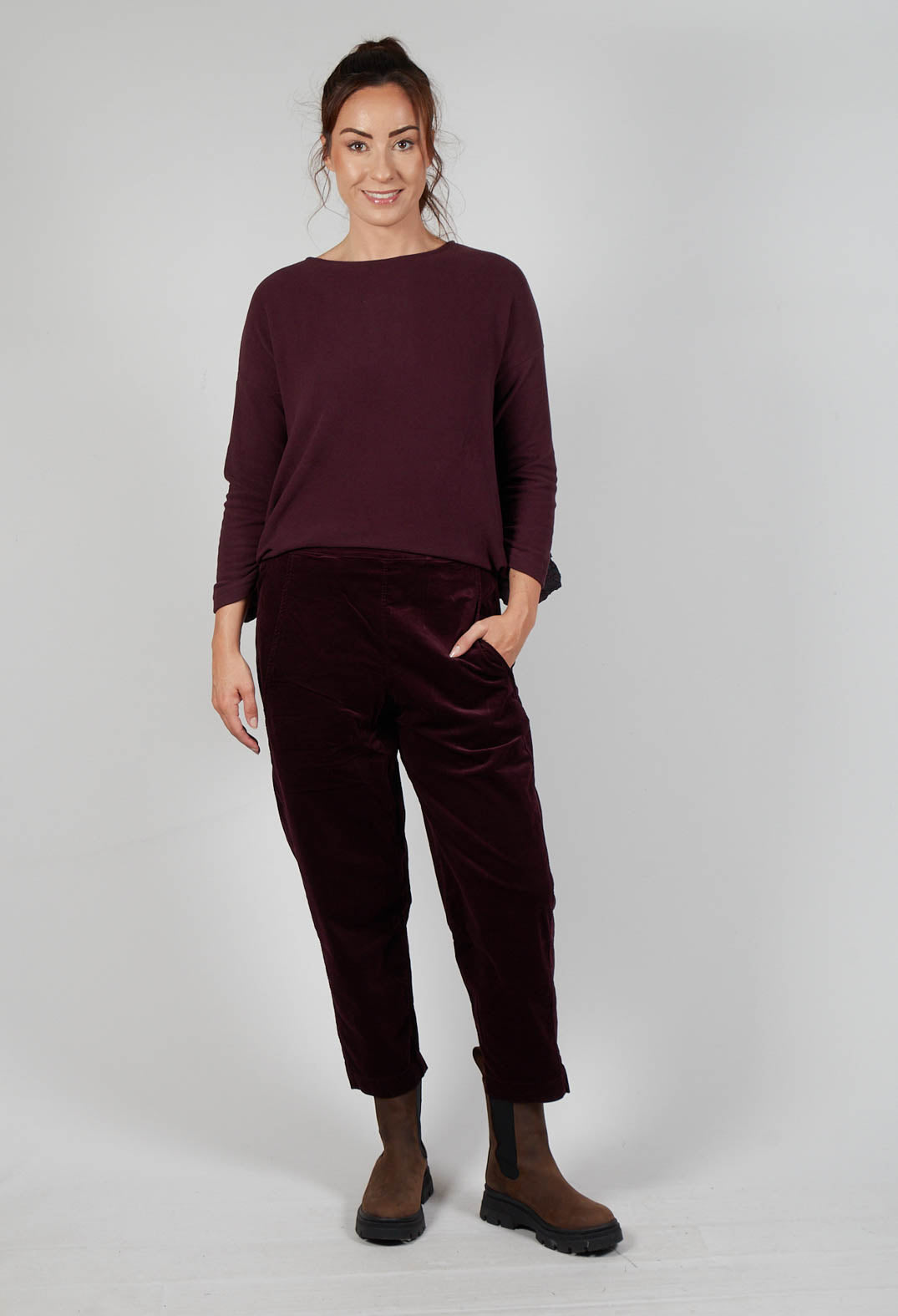 Terra V Trousers in Uva