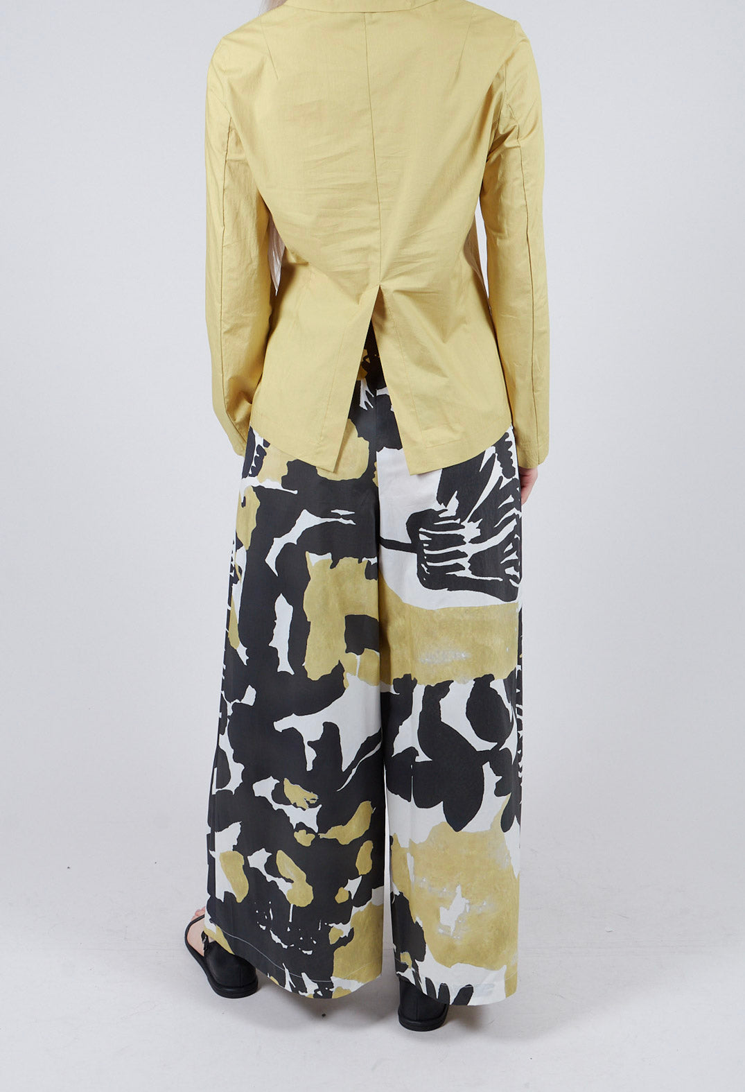 Trousers with Pleats in Golden Print