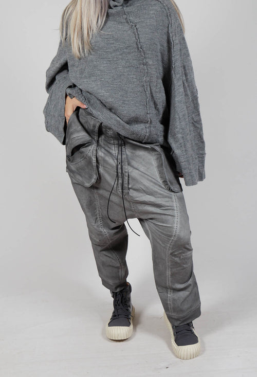 Trousers with Statement Pockets in Pencil Cloud