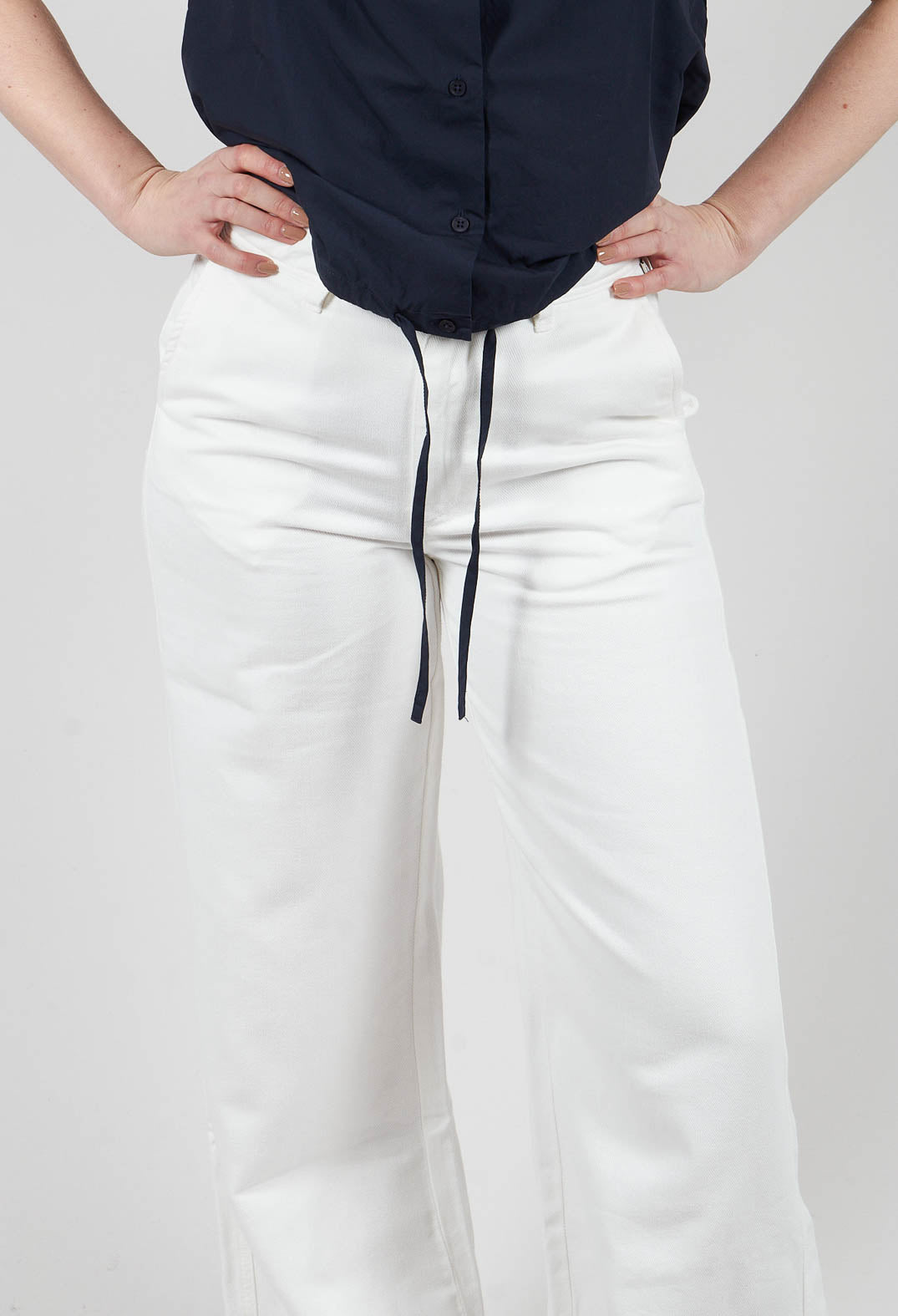 Vallsaff Trousers in White