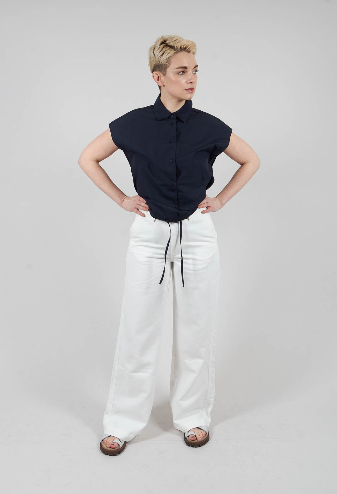 Vallsaff Trousers in White