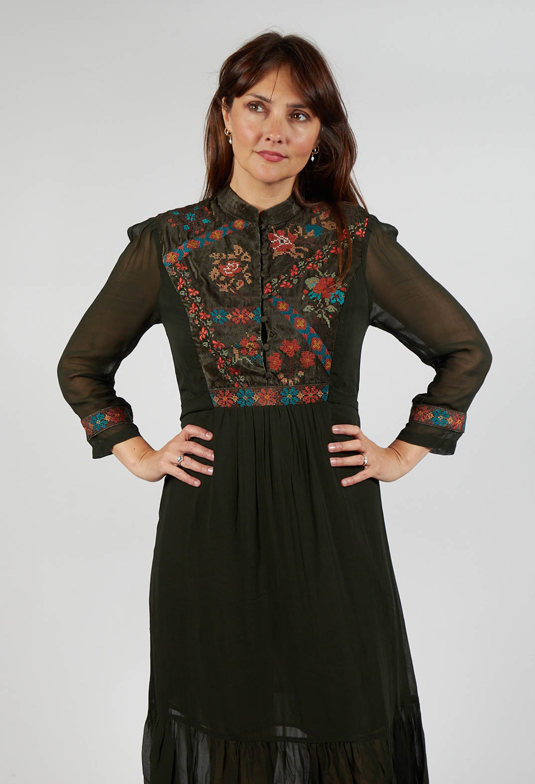 Veda Embroidered Dress Kaki