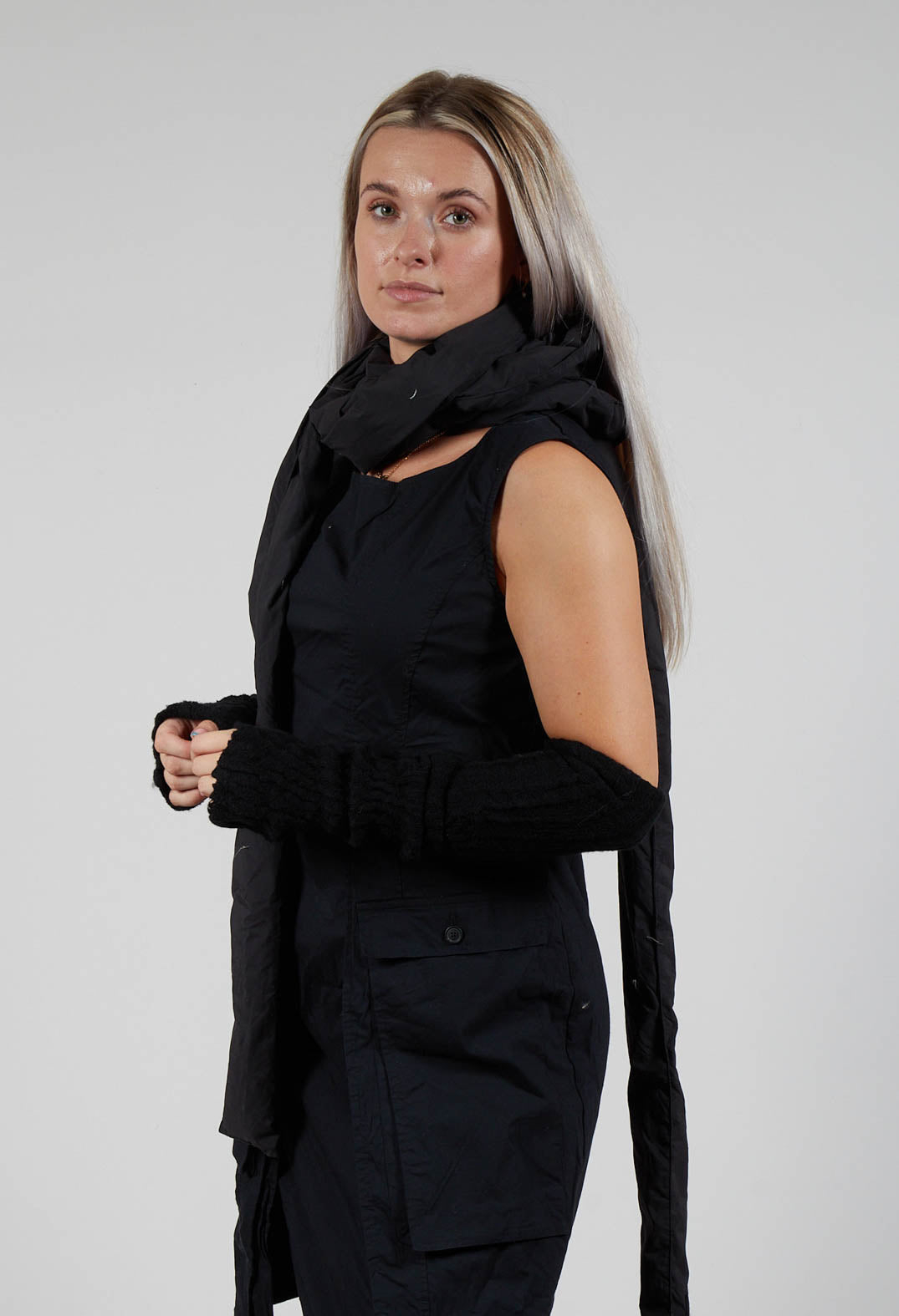 Virgin Wool Arm Warmers in Black