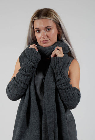 Virgin Wool Scarf in Coal Mel