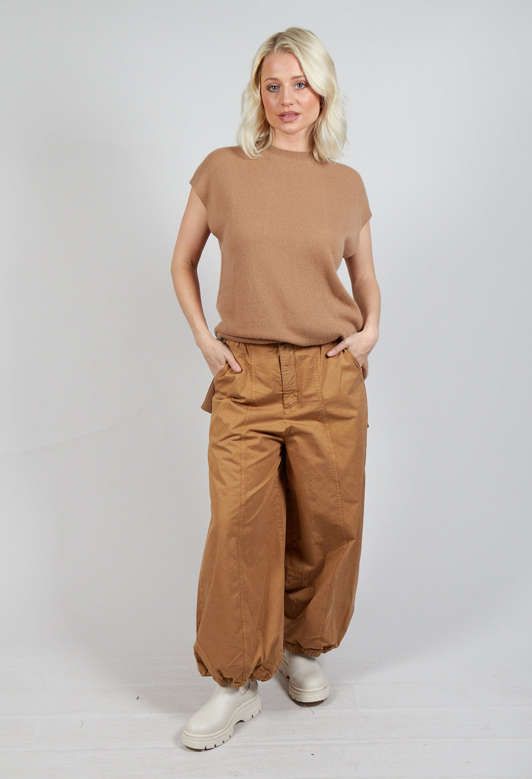 Wide Balloon Trousers in Camel