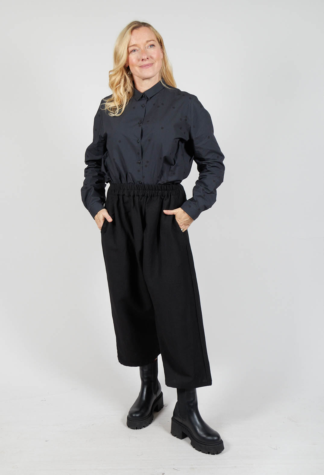 Wide Leg Culottes in Nero