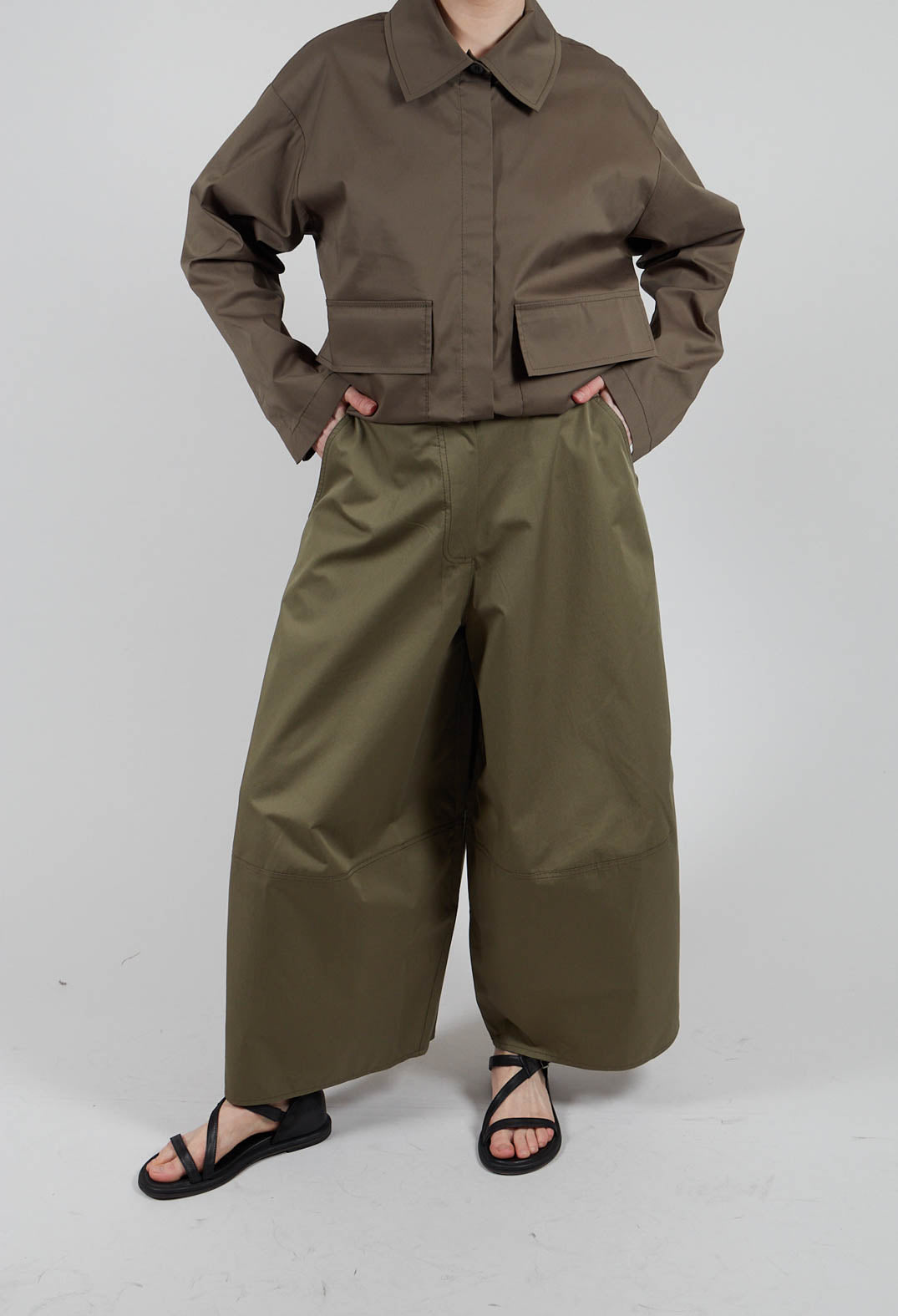 Wide Leg Trouser in Dark Khaki