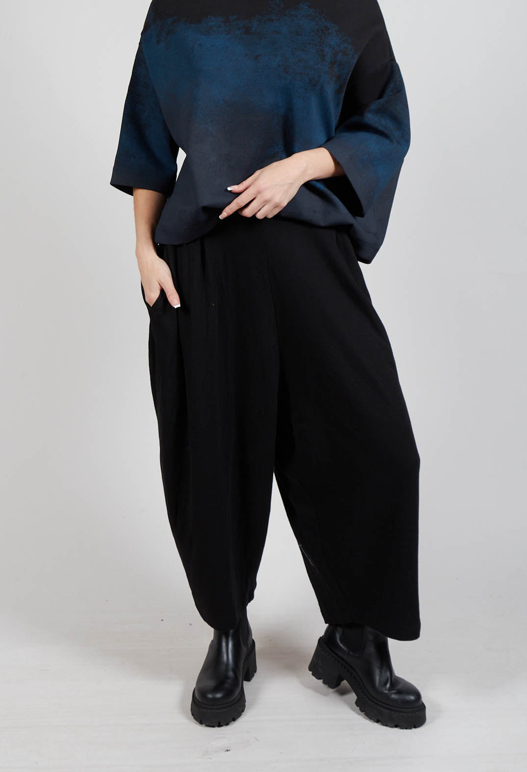 Wide Leg Trousers in Black