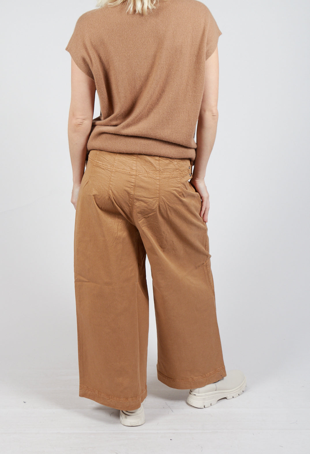 Wide Leg Trousers in Camel