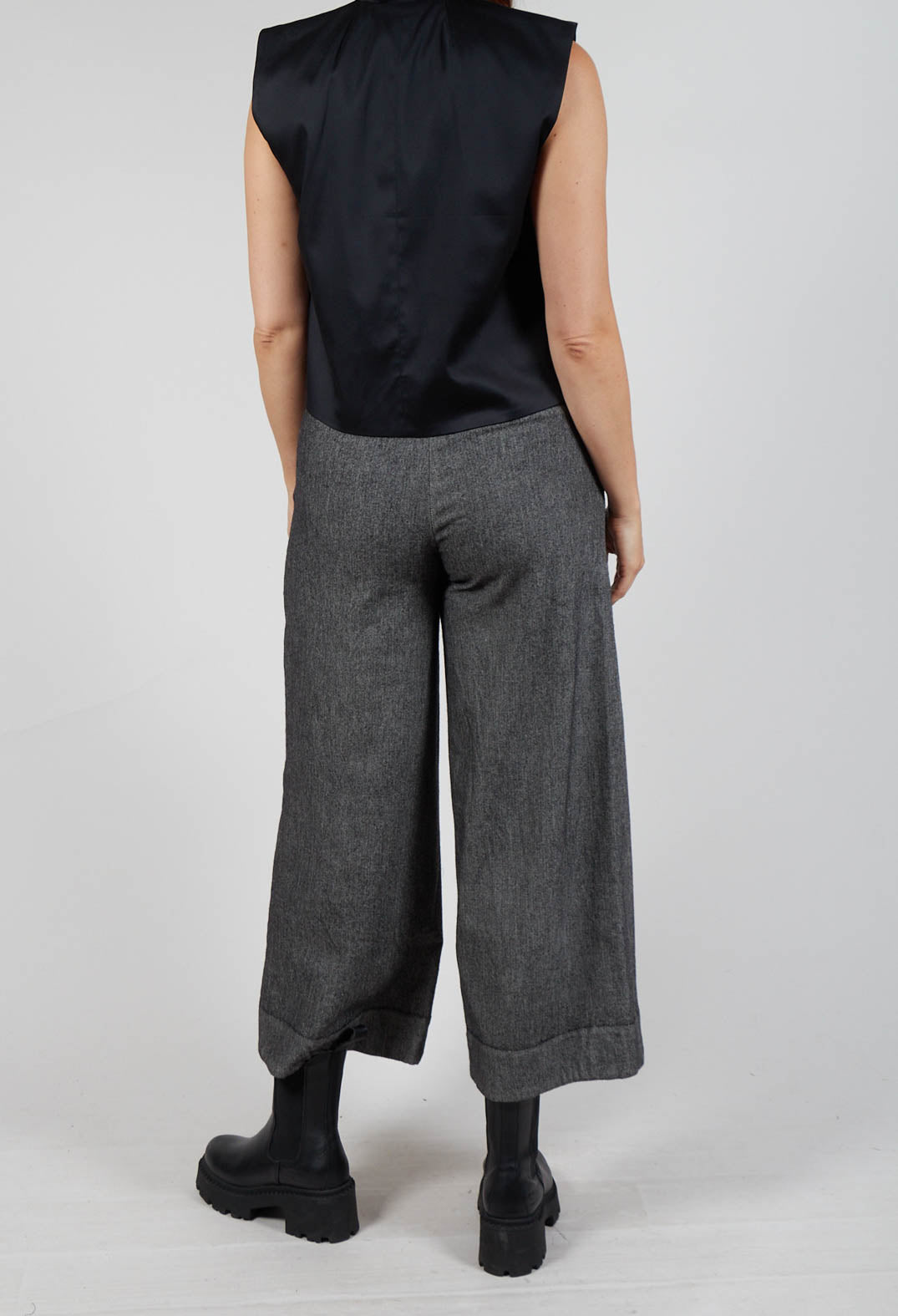 Wide Leg Trousers in Vide