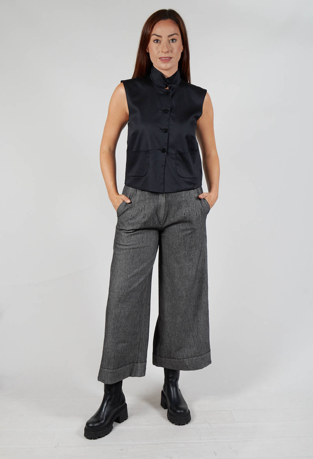 Wide Leg Trousers in Vide