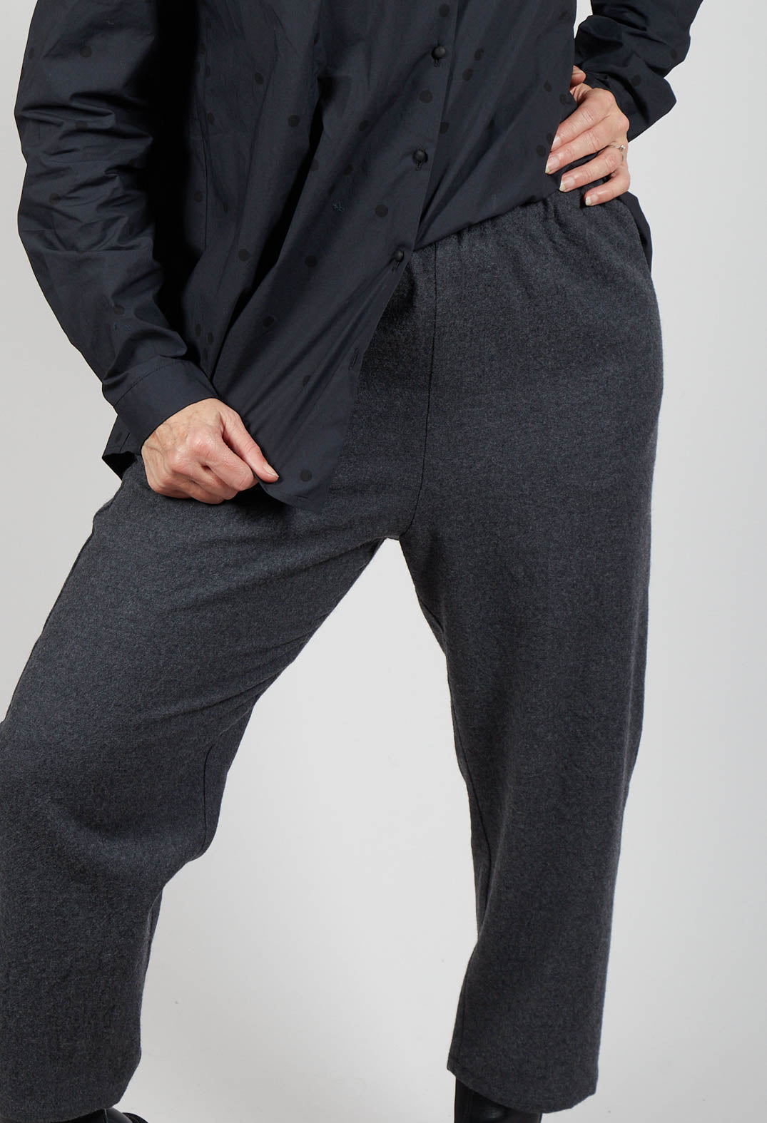 Woolen Trousers in Anthracite Grey