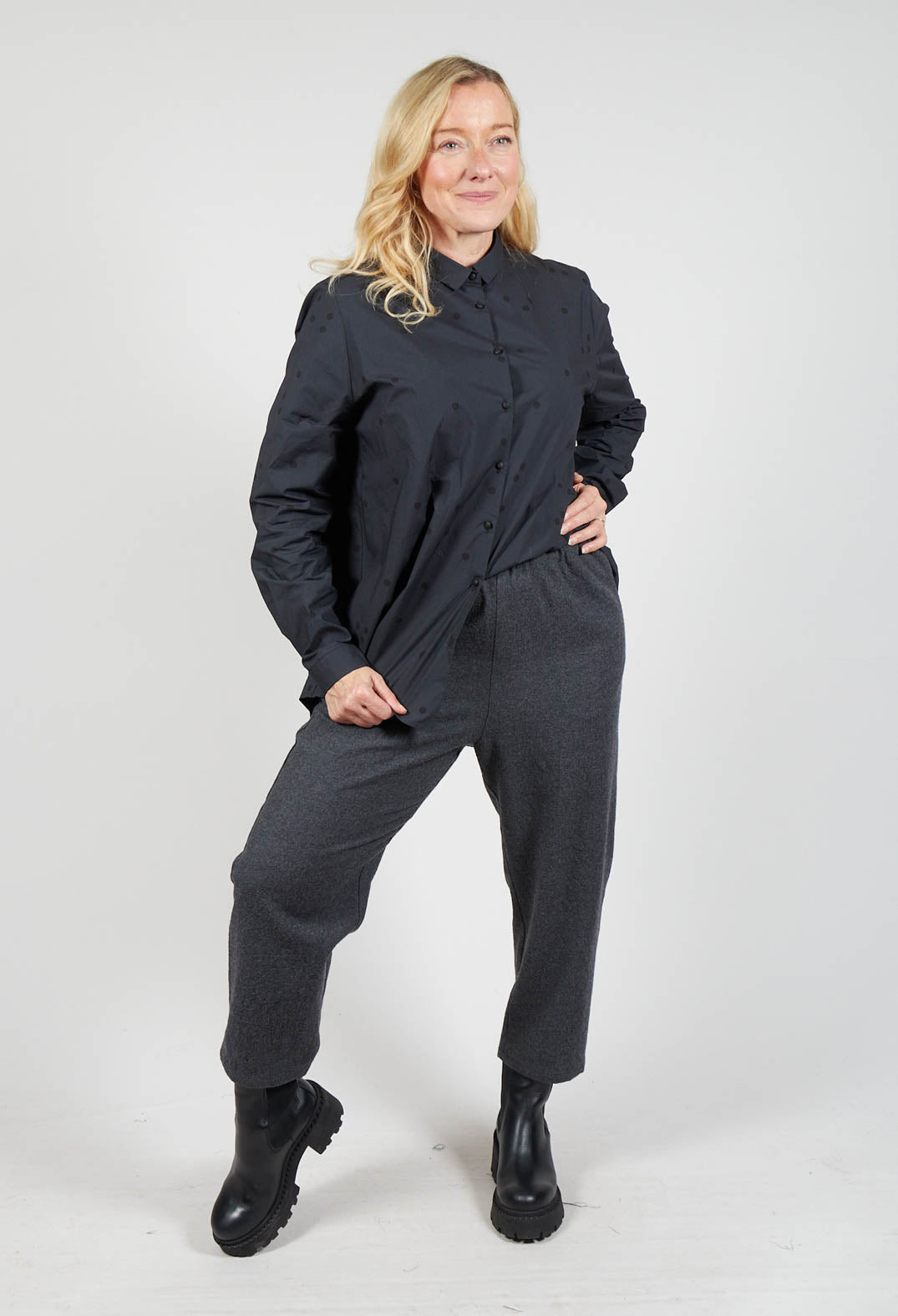 Woolen Trousers in Anthracite Grey