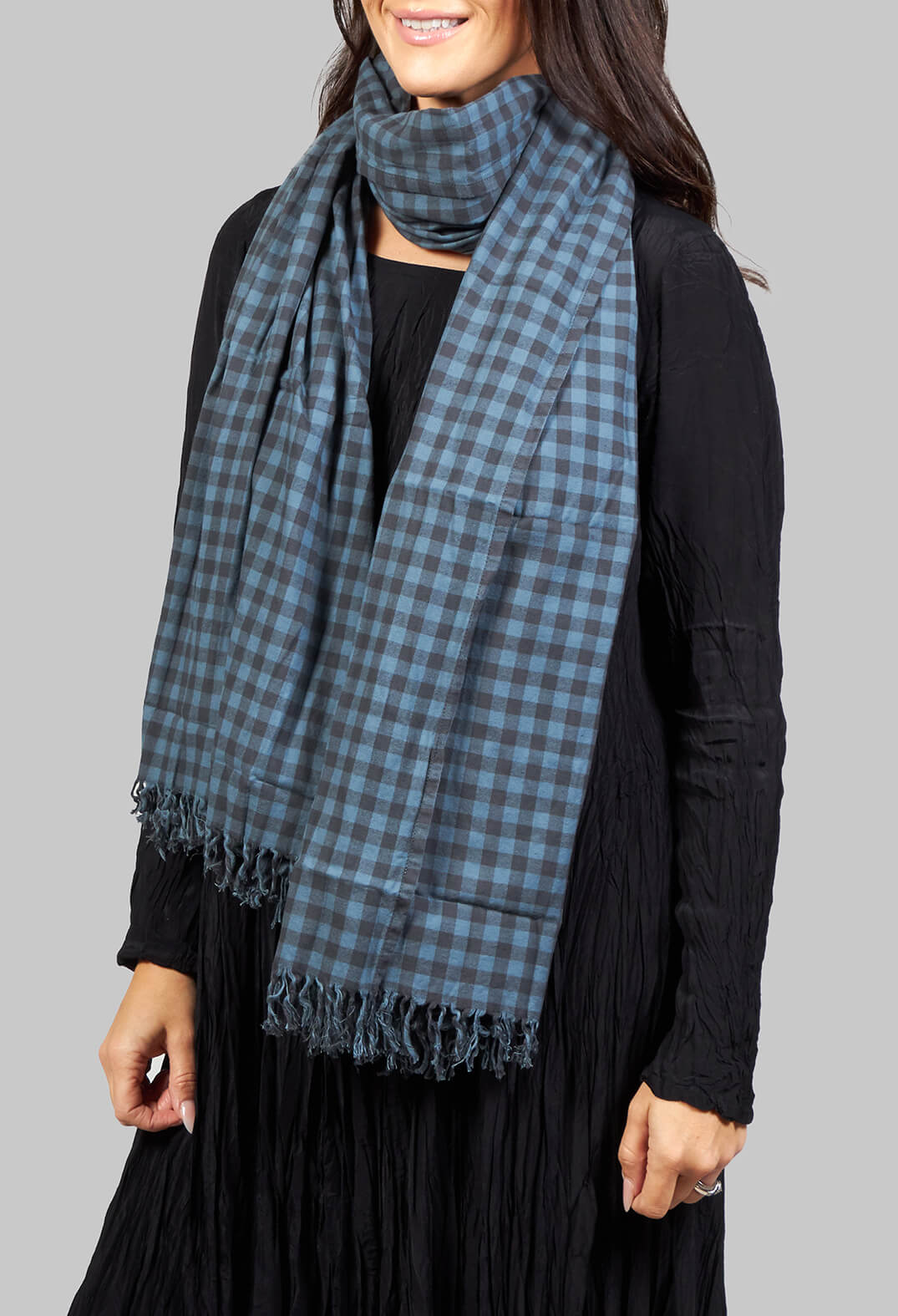 Fadeshalb Scarf in Neruda Blue