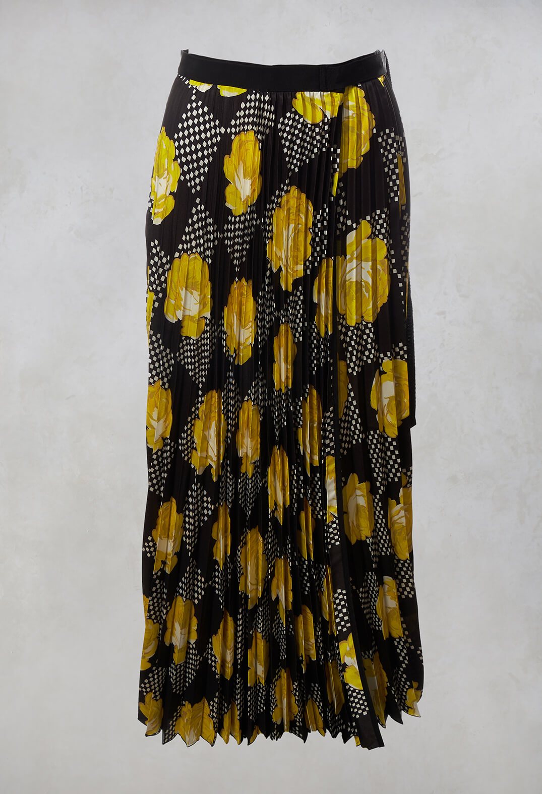 Black and yellow skirt best sale