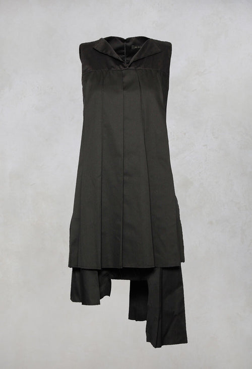 Sleeveless Tunic in Nero